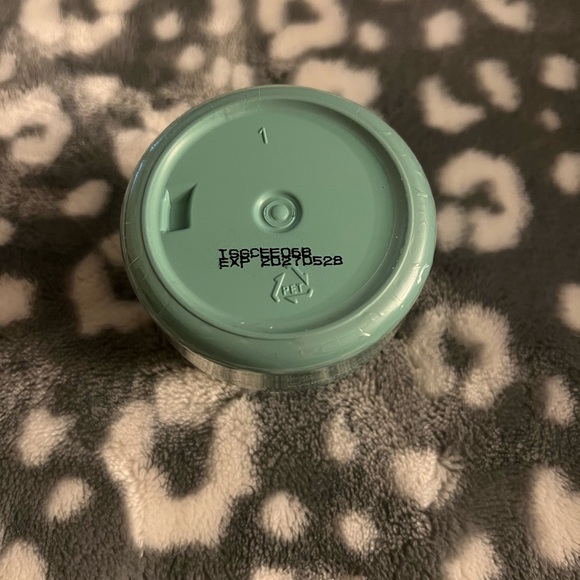 Tovegan Green Glow-Up Cream - Picture 3 of 4